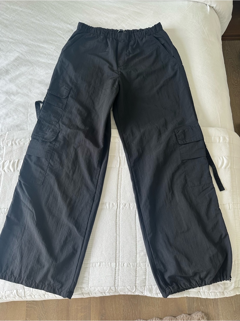 Zara Black Wide-Leg Women's Cargo Pants